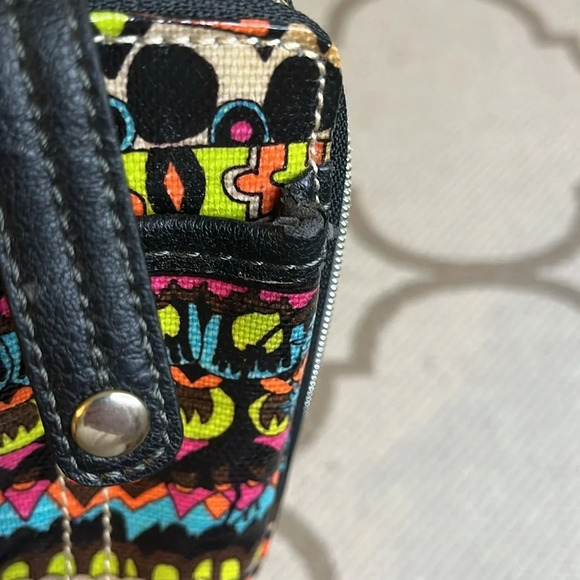 Sakroots The Sak Women's Artist Circle Wristlet - Picture 11 of 16